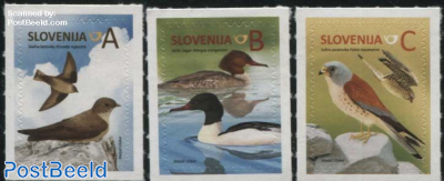 Birds 3v s-a, 16 perfs on long side, Issued 2016