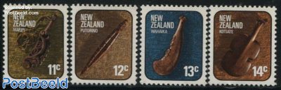 Definitives, Maori art 4v
