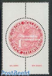 Round kiwi stamp 1v red