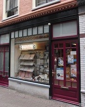 Postbeeld store Leiden